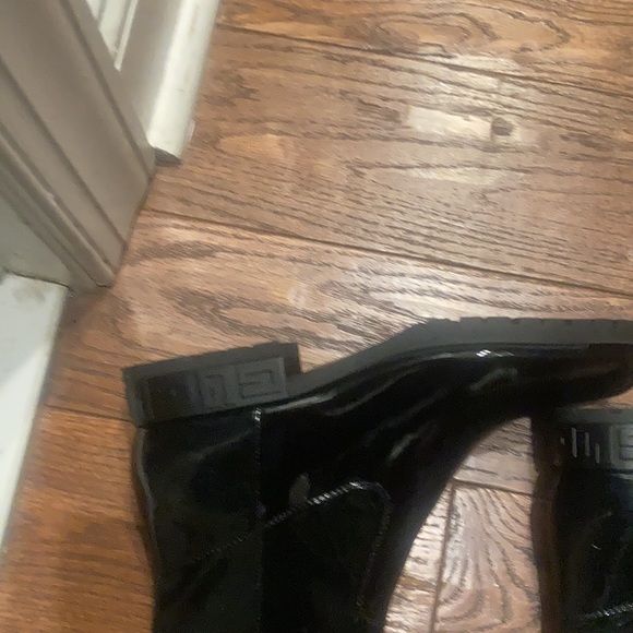 NIB Guess 8  Raniele 4 Black Patent Over the Knee Flat Boots New in Box - Picture 6 of 11